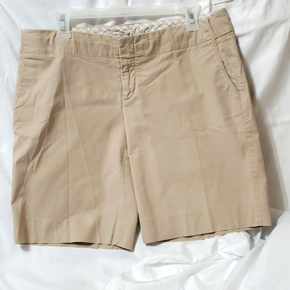 GAP Women's Size 10 Khaki Shorts